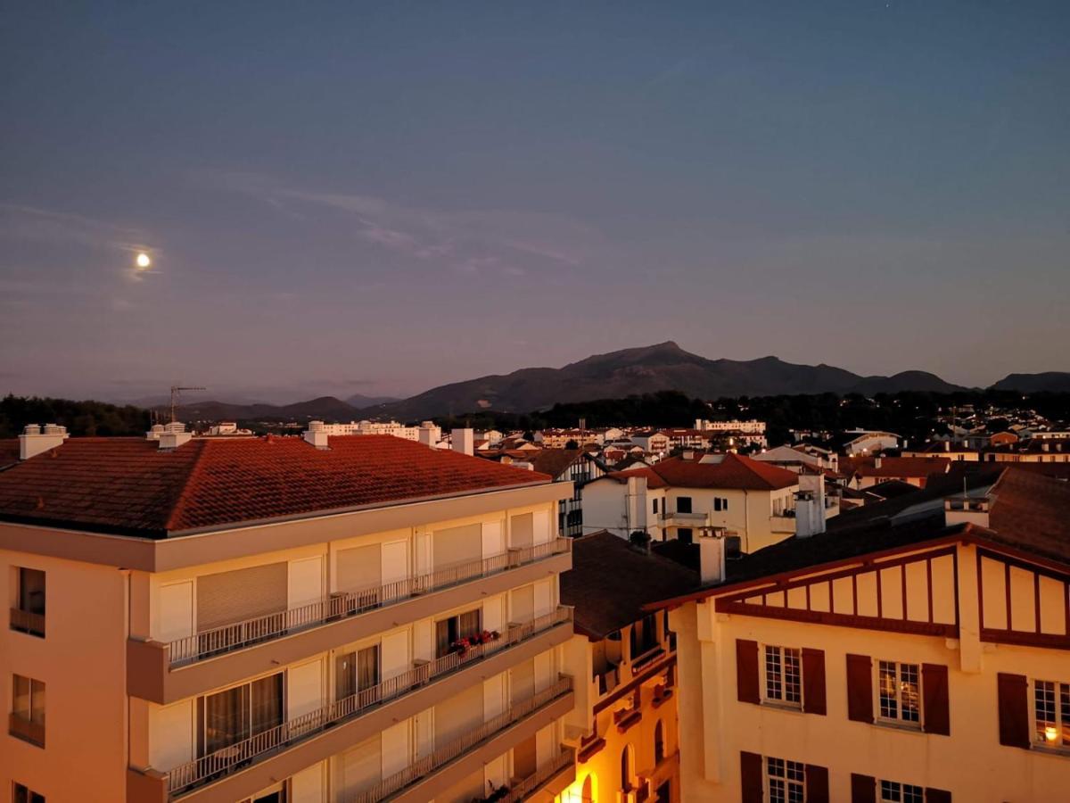 Studio hyper centre avec vue sur les Pyrénées Saint-Jean-de-Luz Extérieur photo