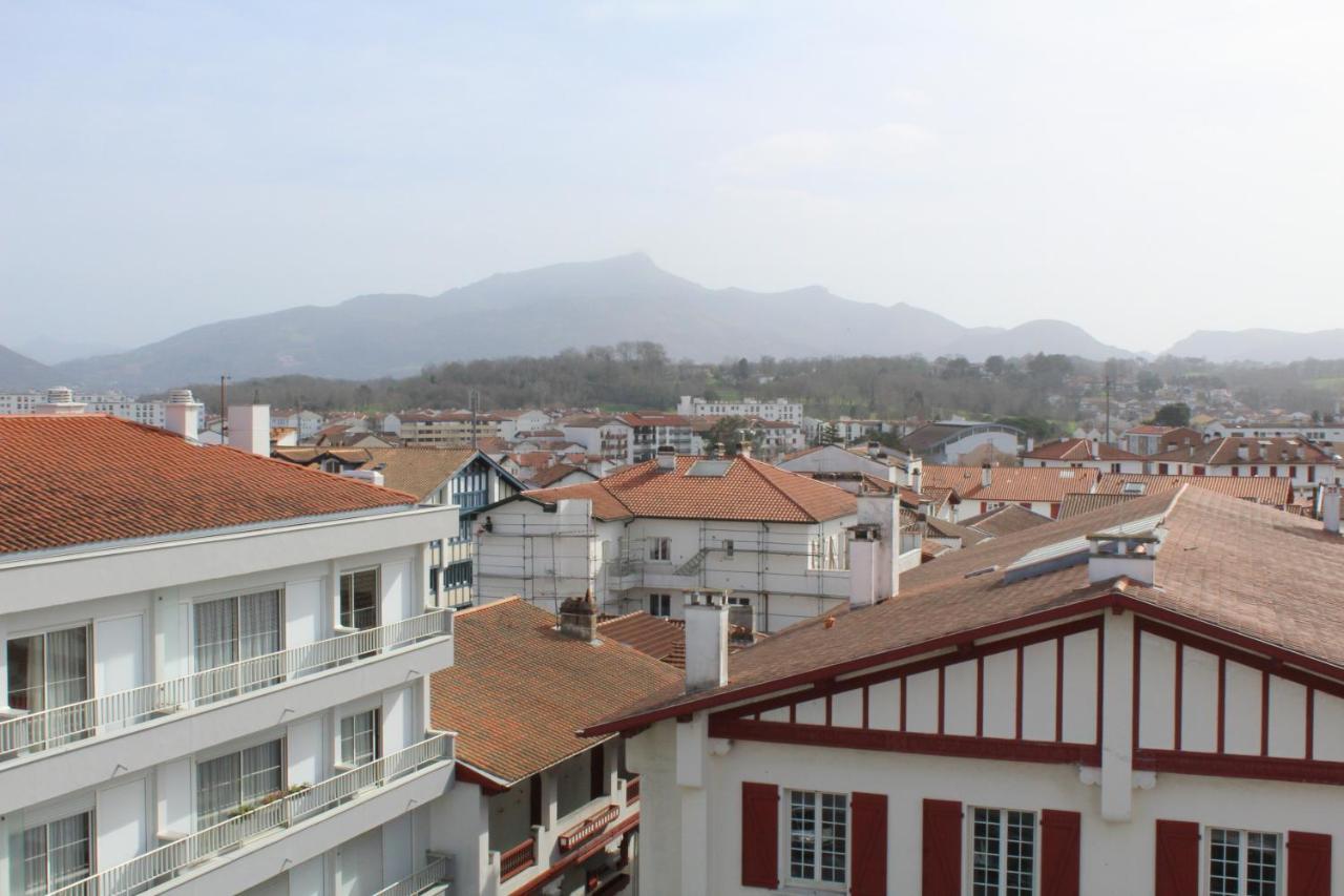 Studio hyper centre avec vue sur les Pyrénées Saint-Jean-de-Luz Extérieur photo